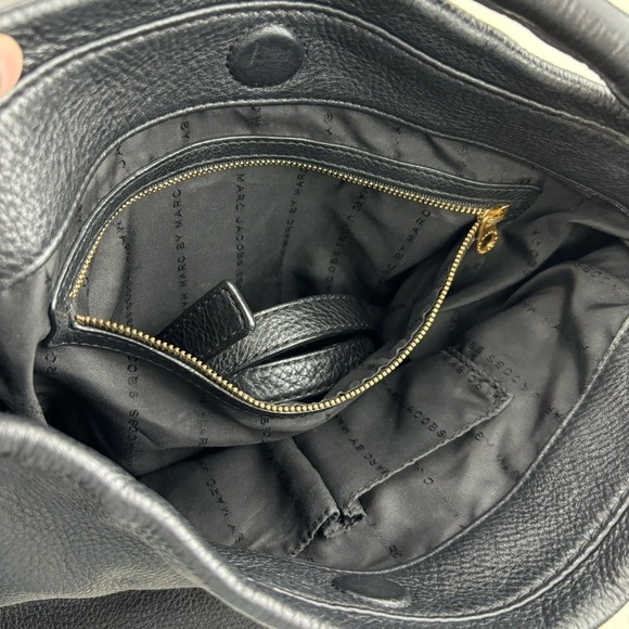 MARC BY MARC JACOBS SHOULDER /CROSSBODY TOTE BAG - Picture 9 of 11